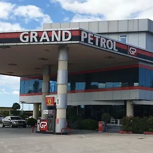 Grand Petrol Ξενοδοχείο Φιέρι